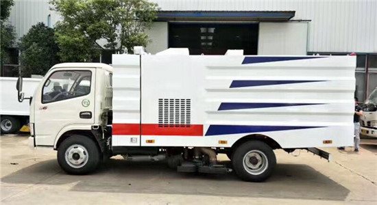 東風(fēng)小多利卡吸塵車(chē)︱5噸吸塵車(chē)圖片