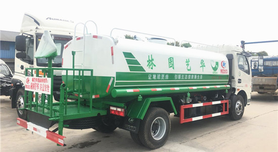 東風(fēng)多利卡灑水車(chē)︱8方灑水車(chē)圖片