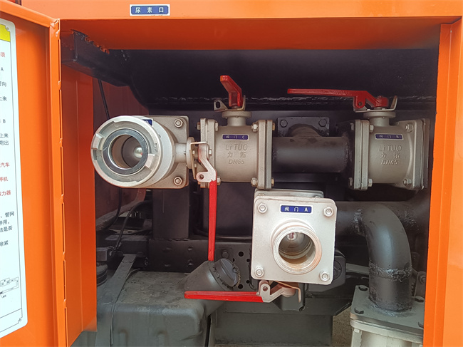 小型皮卡器材消防車_2噸四驅越野消防灑水車_河南湖北_滅火巡邏消防車_北汽吉普四驅森林防火巡邏車