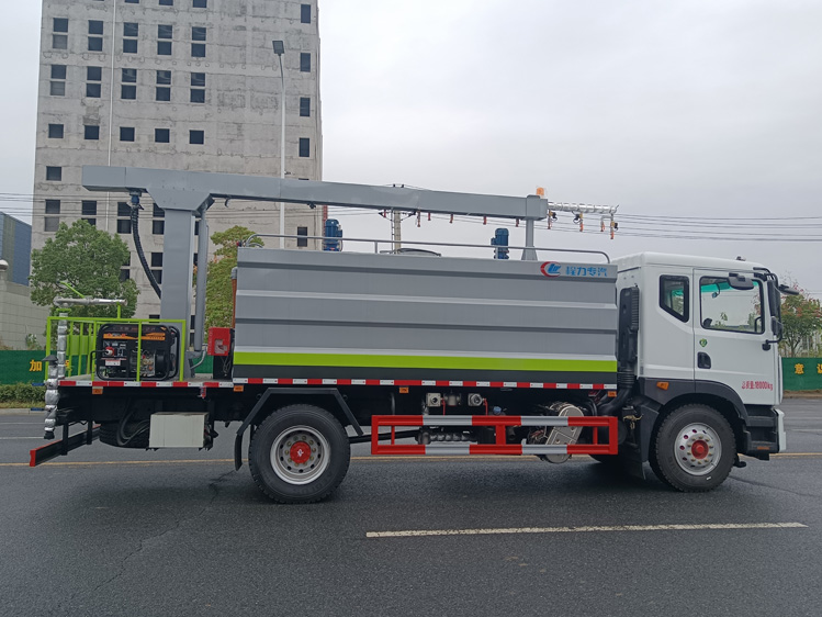 360度全景東風(fēng)D9鐵路抑塵車(chē)-程力CLW5180TDY6CD_大同煤場(chǎng)抑塵灑水車(chē)_運(yùn)煤抑塵劑固化劑噴灑