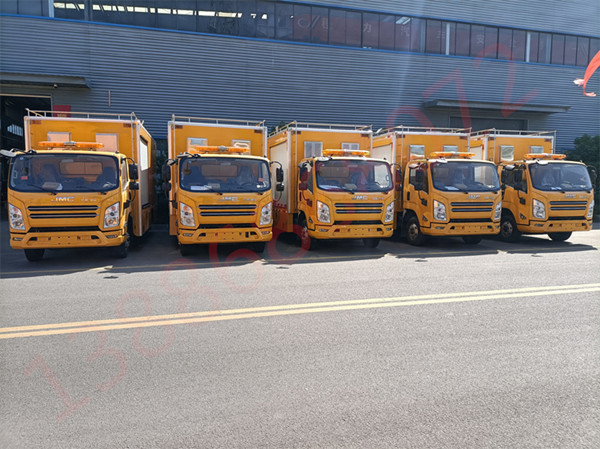 光固化修復(fù)工程車_非開(kāi)挖管道修復(fù)車_光固化管道修復(fù)流程_光固化修復(fù)車