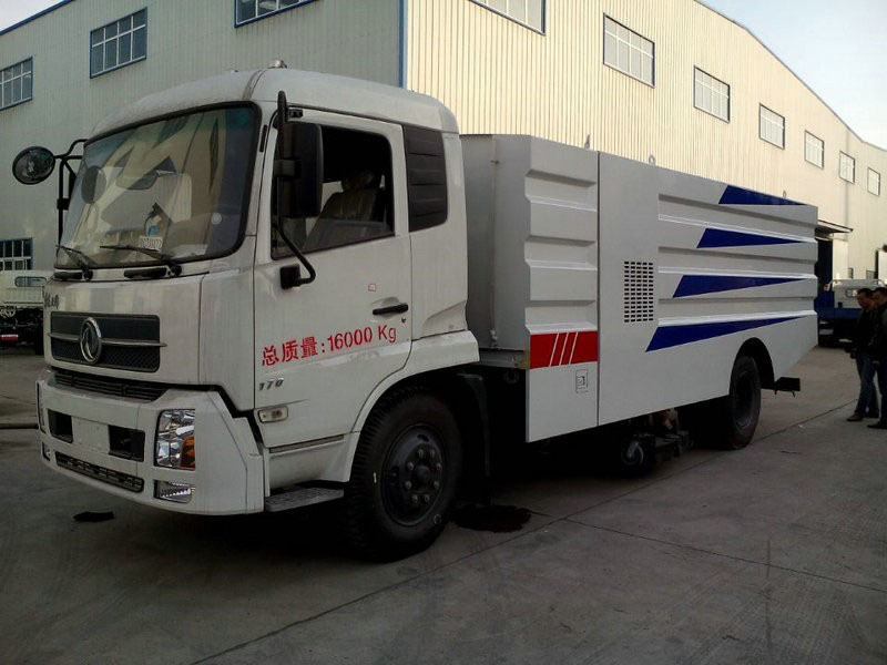 東風(fēng)天錦吸塵車(chē)2.jpg